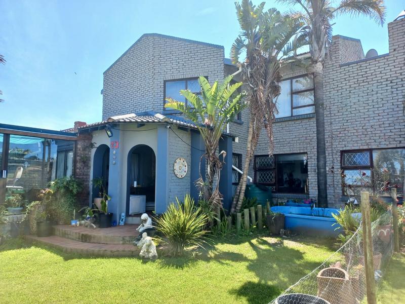 6 Bedroom Property for Sale in C Place Eastern Cape